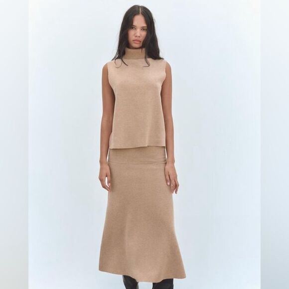 ZARA SOFT HIGH NECK‎ TOP - Picture 1 of 10